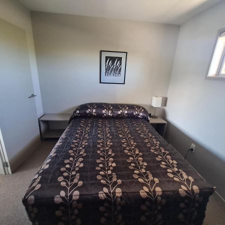 Te Kaha Beach Hotel מראה חיצוני תמונה
