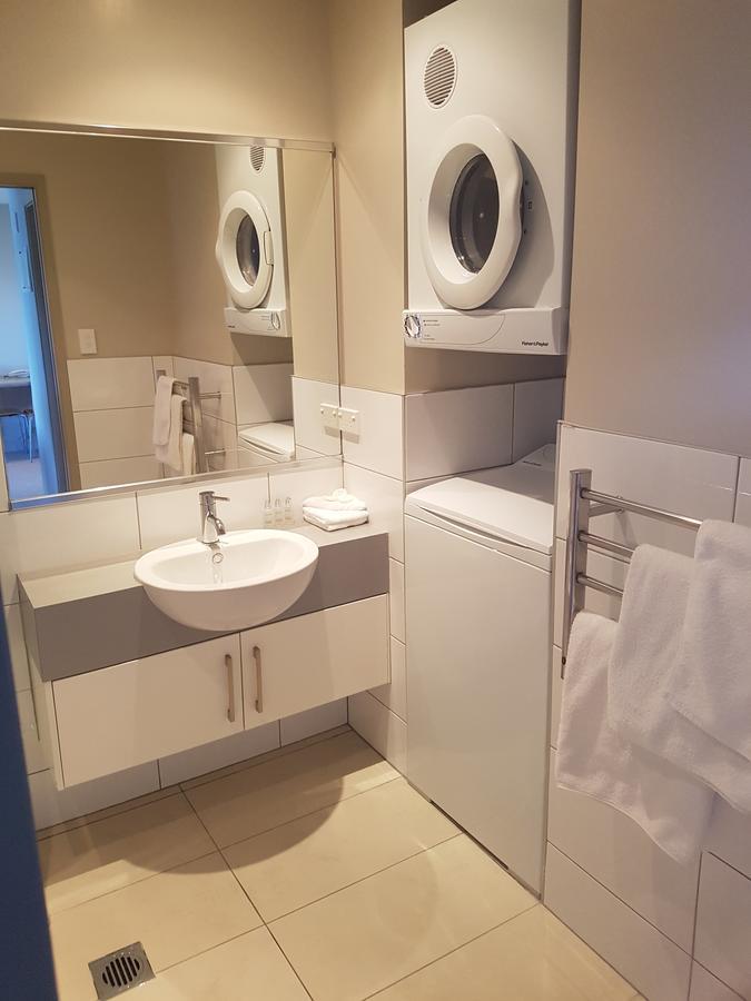 Te Kaha Beach Hotel מראה חיצוני תמונה