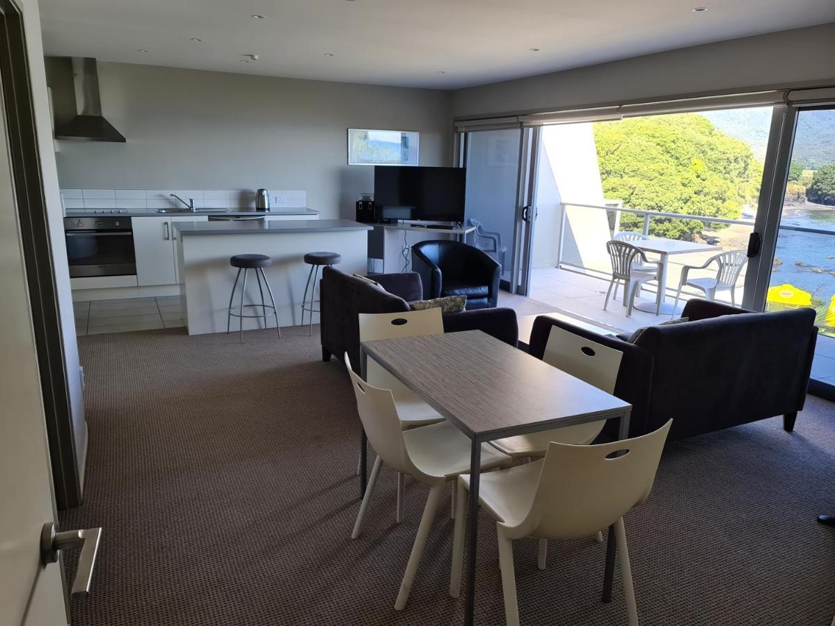 Te Kaha Beach Hotel מראה חיצוני תמונה